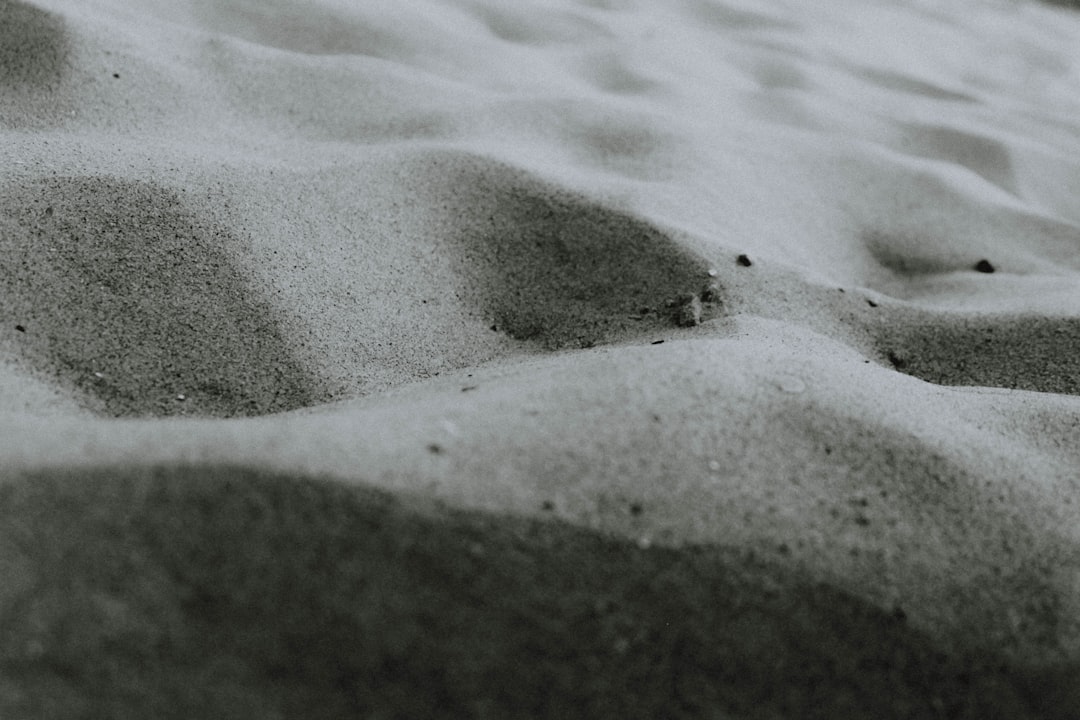 You are currently viewing 【噴砂美白】噴砂美白的作用機制、適用族群與限制有哪些？