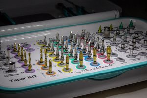 Read more about the article 盈波 Impleon：新型態膠體，追求飽滿與柔軟平衡的隆乳新星